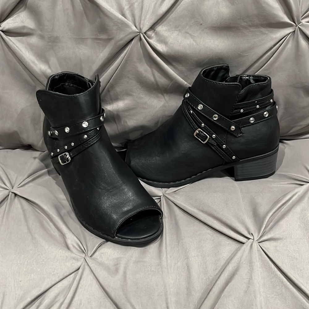 Girls Sugar Open-toe Booties - Size 2Y